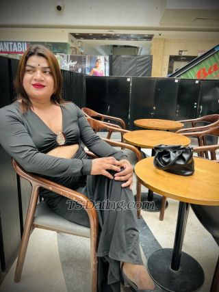 trans girl Rihanasingh 1687503 trans girl Rihanasingh 1687503