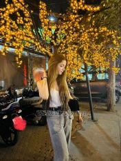 Ritzzzz Delhi Transex ⓨⓞⓤⓡ ⓠⓤⓔⓔⓝ ⓐⓝⓓ ⓖⓛⓞⓡⓘⓕⓨ ⓨⓞⓤⓡ ⓖⓞⓓⓓ ⓔⓢⓢ ✨ Über mich ✨ Hallo meine Herren, Ich bin Ritz – der schöne Punjaban 💋. Mein Lächeln macht mich hübsch, meine Persönlichkeit macht mich schön und meine einzigartige Energie macht mich wirklich außergewöhnlich. Ich bin nicht nur ein weiteres Gesicht auf einem Bildschirm – ich bin ein seltenes und unvergessliches Erlebnis. Selbstbewusst, elegant und vielseitig verkörpere ich weibliche Sinnlichkeit und dominante Kraft zugleich. Ich weiß, wie man verführt, wie man die Kontrolle übernimmt und wie ich Sie auf eine Art und Weise zur Hingabe bringe, die Sie sich nie hätten vorstellen können. Mit mir werden Sie entdecken, dass wahre Lust nicht nur körperlich, sondern auch geistig, emotional und zutiefst erregend ist. 💎 Was ich anbiete 💎 Ich heiße Männer aus allen Gesellschaftsschichten willkommen – Junggesellen, Verheiratete, Anfänger, erfahrene Abenteurer, Neugierige und Mutige. Wer auch immer Sie sind, wenn Sie aufgeschlossen, reif und respektvoll sind, werde ich dafür sorgen, dass Sie sich begehrt und vollkommen angenommen fühlen. 🔥 Vielseitigkeit – Ich bin sanft und verführerisch, aber auch mutig und dominant. Ich weiß, wie ich zwischen deiner süßesten Fantasie und deiner berauschendsten Herrin wechseln kann. 🔥 Sinnliche Kraft – Ich bin darauf spezialisiert, Erlebnisse zu schaffen, die jeden Teil von Ihnen erwecken. Von sinnlichen Berührungen bis hin zu aufregenden Erkundungen führe ich Sie über das Vergnügen hinaus in ein unvergessliches Erlebnis. 🔥 Einzigartige Eleganz – Was Sie sehen, ist das, was Sie bekommen. Eine natürliche Mischung aus Schönheit, Kurven, Stärke und unwiderstehlicher Energie. 👑 Warum mich wählen 👑 Bei mir geht es nicht darum, einen Moment zu überstürzen – es geht darum, sich auf ein Erlebnis einzulassen. Ich weiß, wie man: Reizen Sie Ihre Sinne, bis Sie nach mehr betteln. Beherrschen Sie Ihren Körper und Geist mit Eleganz und Kraft. Geben Sie Ihren tiefsten Wünschen freien Lauf, ohne zu urteilen. Schenken Sie Ihnen nicht nur eine Fantasie, sondern eine bleibende Erinnerung. Wenn du bei mir bist, vergeht die Zeit wie im Flug. Du wirst lachen, dich hingeben, mich anbeten und dich nach dem Gefühl sehnen, das ich dir gebe. 🌹 Mein Versprechen 🌹 ✔️ Authentisch und echt – Was Sie sehen, ist genau das, was Sie bekommen. ✔️ Sauber, sicher und respektvoll – Ich lege Wert auf Hygiene, Sicherheit und gegenseitigen Respekt. ✔️ Einzigartige Energie – Ich bin einzigartig; wenn Sie mich einmal getroffen haben, werden Sie mich nie vergessen. ⚜️ Ob Sie sich eine sinnliche Begleitung, eine verspielte Neckerei oder eine gebieterische Herrin wünschen, ich bin der Herrscher Ihrer Welt – und Ihre einzige Aufgabe ist es, zu beweisen, dass Sie mich verdienen. 💋 Ritz – Wunderschönes Punjaban 💋 „Ein so berauschendes Erlebnis, dass Sie nie wieder davon loskommen möchten.“