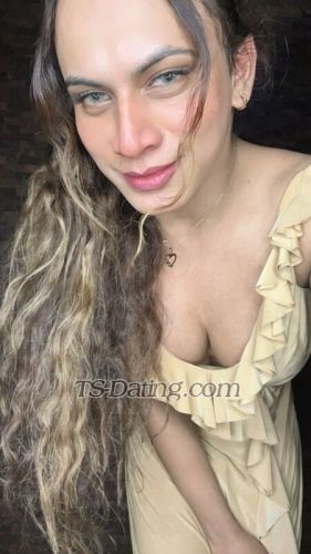 trans girl RiyaSharmaa 0605961