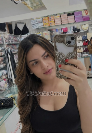 trans girl RoohiKhan 0560578