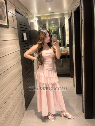 trans girl RoohiKhan 1940894
