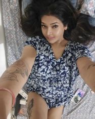 Rose9804 Vadodara TS escort 