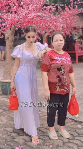 trans girl Roseza 8117137