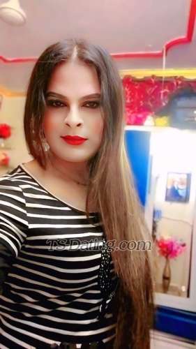 trans girl Rubiroy 0393170 trans girl Rubiroy 0393170