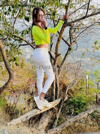 trans girl Ruhi 1749069