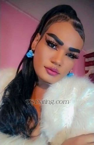 trans girl SARACAMPUZAN 0004504 trans girl SARACAMPUZAN 0004504