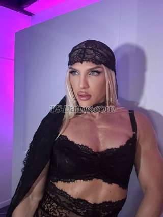 trans girl Sabrinaxxx 7913666