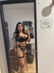 Salests22 London Transex La pornostar brasiliana, musa ispiratrice di Onlyfans e Chiamami e non lo dimenticherai mai. Programma attivo e passivo, liberale, super completo e ovviamente senza vecchie meccaniche PG. Una dote di 19 cm di spessore dura per sempre, mi godo, baci sulla bocca, un massaggio rilassante per sciogliere la tensione e far fluire i ricci, 30 minuti o 1 ora no stop e in tutta tranquillità, pianifica il tuo tempo. Twitter: @emilysalesmus Onlyfans: onlyfans.com/emilysales19