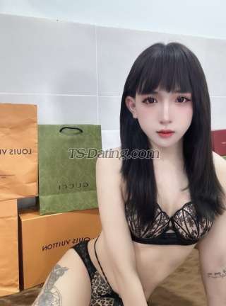 trans girl Sarah2001 1481442 trans girl Sarah2001 1481442