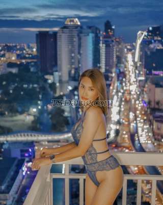 trans girl SarahB 3739001