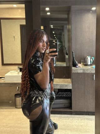 trans girl Sassykat 8718594