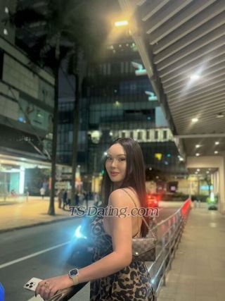 trans girl SaucyMia 0249522