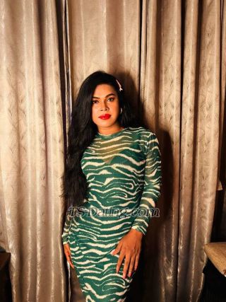 Shemale-SexyAlia-0521366
