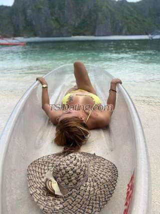 trans girl Shinevanderh 0048317