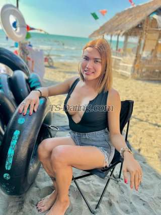 trans girl Shinevanderh 4298643