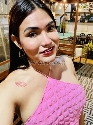 trans girl Shinevanderh 7205102