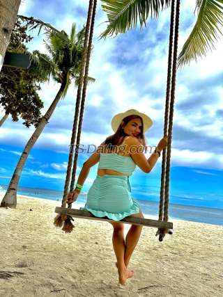 trans girl Shinevanderh 9019123