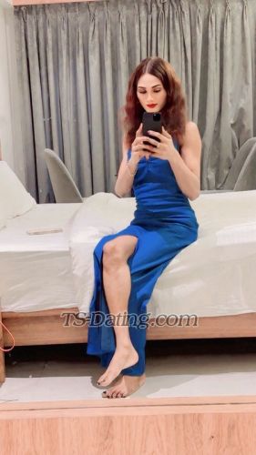 trans girl SilkNain 0089229