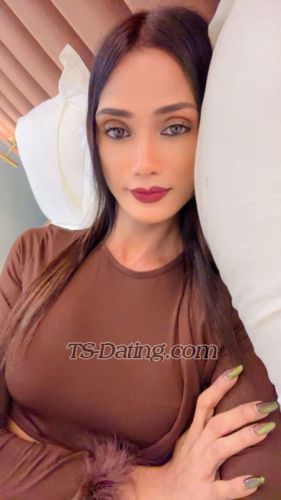 trans girl SilkNain 7325726