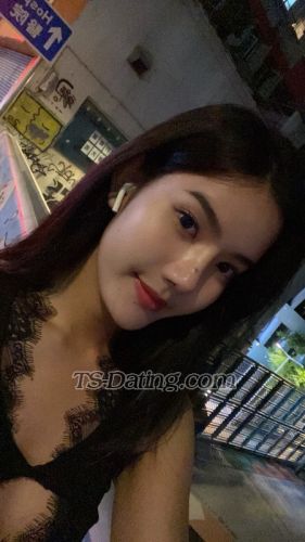 trans girl Siri2025 7067319