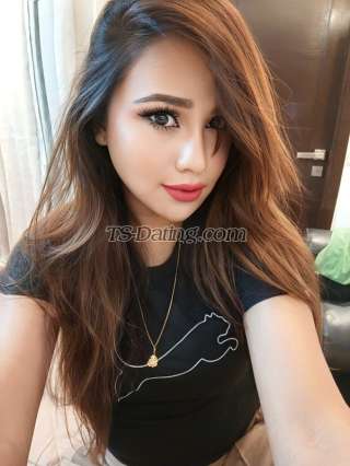 trans girl Sizzlinghot 3860515