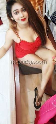 trans girl Suviiroy 3761681