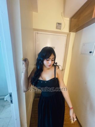 trans girl Suviiroy 6877547