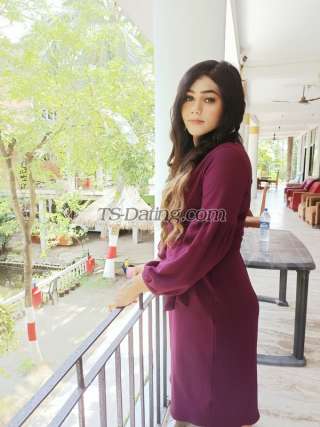 trans girl Suviiroy 8898275