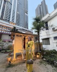 shikakyle06 Cheras Transex Я не тот тип людей, которых можно привести домой… Я тот, кого можно от неё спрятать. 💋 Привет, Я пышнотелая, уверенная в себе трансгендерная девушка из Куала-Лумпура. Мягкий там, где нужно, плотный там, где это сводит с ума. Я не просто развлекаю — я разрушаю ваши ожидания 😘 ❌ Не люблю ТОПы — мне нравятся доминирующие мужчины, а не бредящие. 💍 Если ты женат… ещё лучше. Я — твой сладкий побег, которого ты никогда не ждал. 💦 И давай начистоту, дорогая: здесь нет персика, только толстая сочная палочка. Не говори потом, что я тебя не предупреждала 😏 ✨ ТОЛЬКО ВЫЕЗД. 📬 Телеграмма: @duchesswithlurve