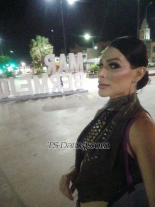 trans girl TSAlexandraV 0202899 trans girl TSAlexandraV 0202899