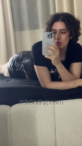 trans girl TajCrown 0592912 trans girl TajCrown 0592912