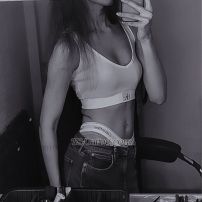 Tazmin Mumbai TS escort 
