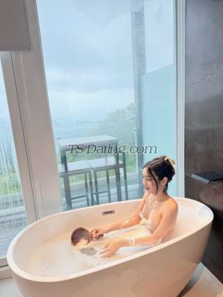 trans girl Thanarin 0945344 trans girl Thanarin 0945344