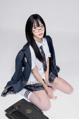 trans girl Tichapapron 9905941 trans girl Tichapapron 9905941