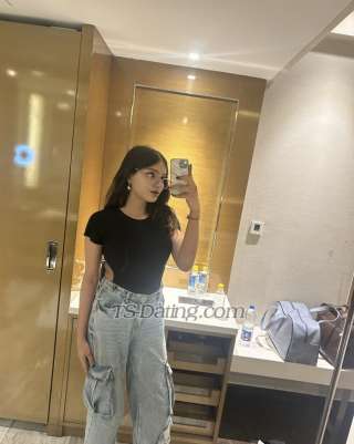 trans girl Tshrieng 2103496 trans girl Tshrieng 2103496