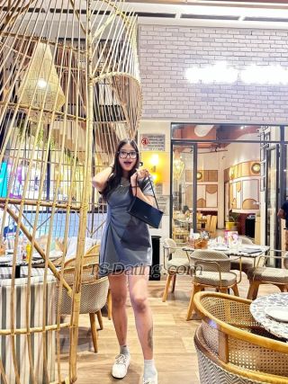 trans girl Tshrieng 5992054