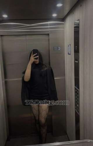 trans girl VaNuevaHer 9068598
