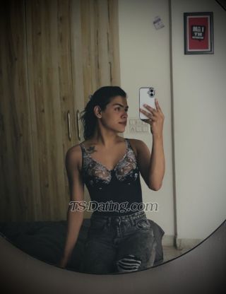 trans girl Vaani1998 6552654