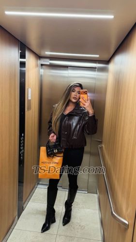 trans girl Valenttina 1521698