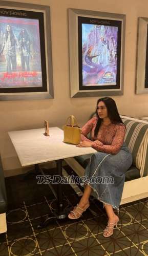 trans girl VaniaLeeqween 2265008