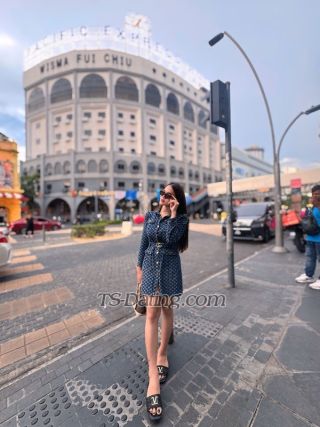 trans girl Vivi1708 1577380 trans girl Vivi1708 1577380