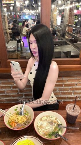 trans girl Wangli 1329750