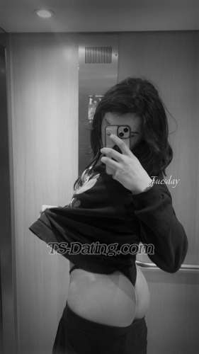 trans girl Xhuli25 8395163