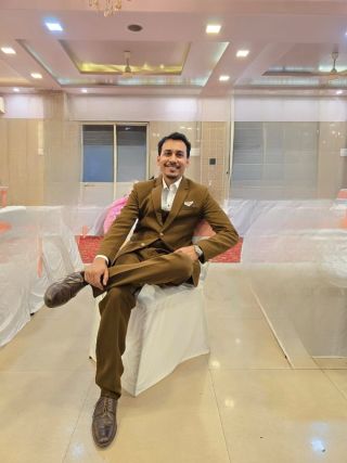 Yash123yash-5805357