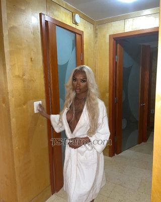 trans girl Yasmen 8027402