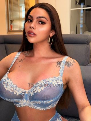 trans girl YasminSantos 0696093 trans girl YasminSantos 0696093