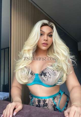 trans girl YasminSantos 5006481