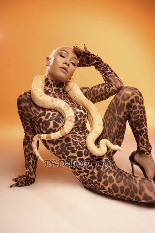 trans girl Yoha 7118484