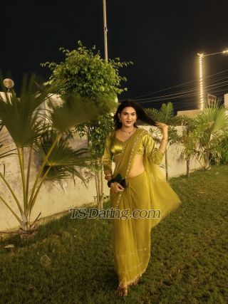 trans girl YuvikaGupta 0748063
