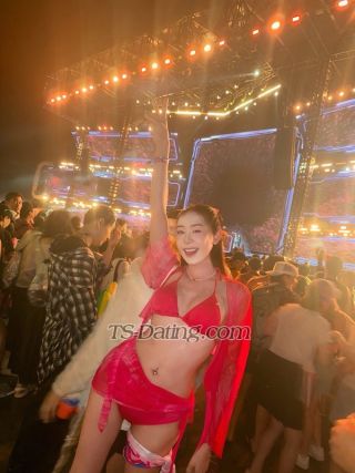 trans girl Zeezhaxxx 8381150